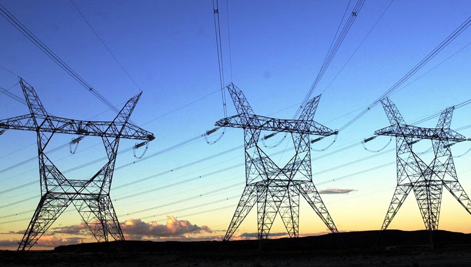 El Gobierno privatizó la mayor transportadora de electricidad del país por U$S 356 millones